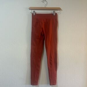 Alphalete Amplify High Waisted Scrunched Leggings